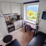 Sunrise - Self Check In - Free Parking Apartment *